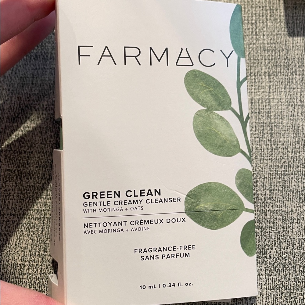 Skincare Set with bag - Picture 2 of 8